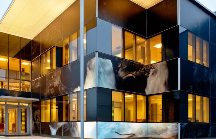 Fachada de las oficinas de Proasur en Olloniego sede de proyectos museográficos simultáneos