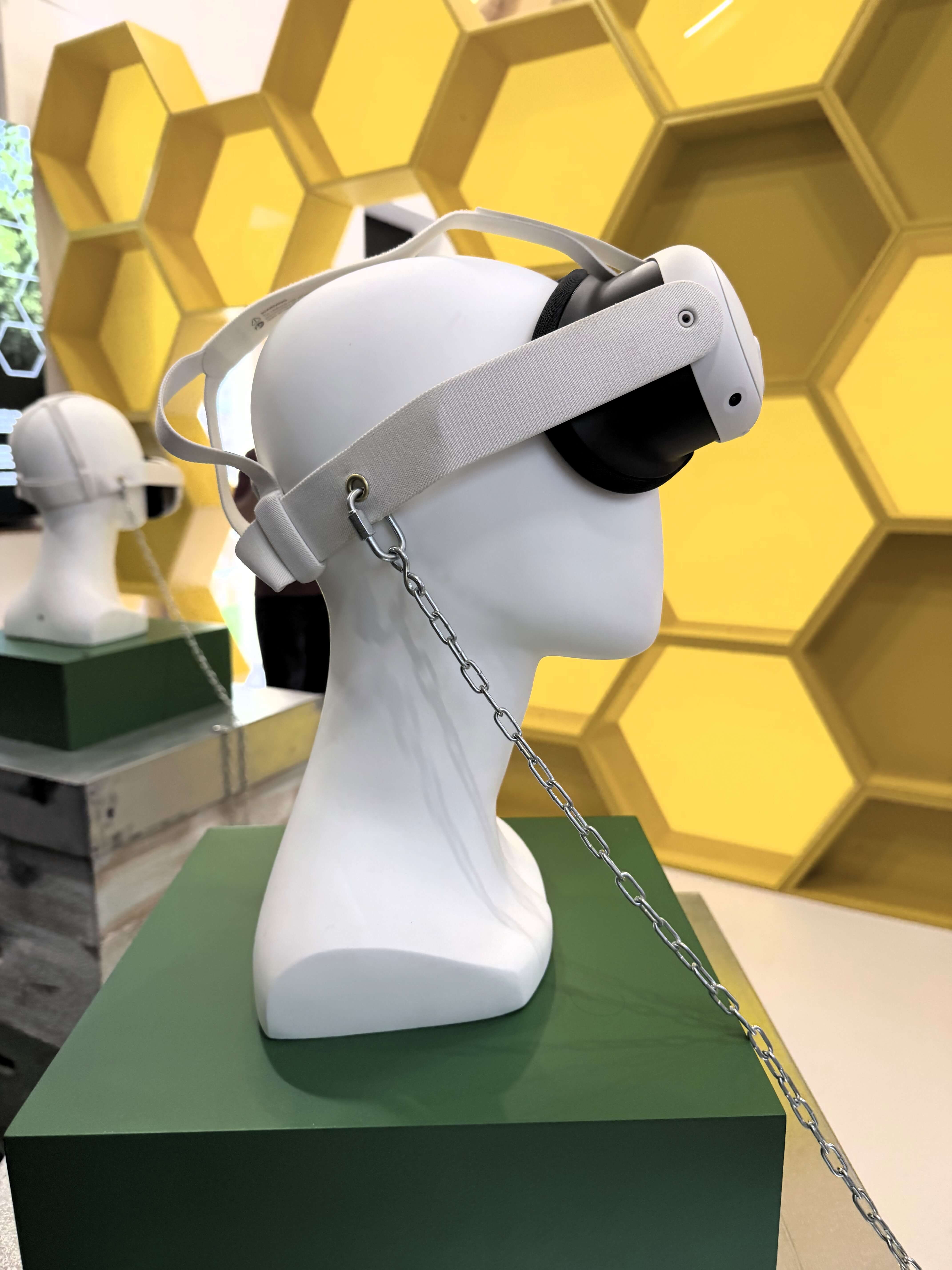 Punto de experiencia de realidad virtual en el Museo de la Miel de Boal